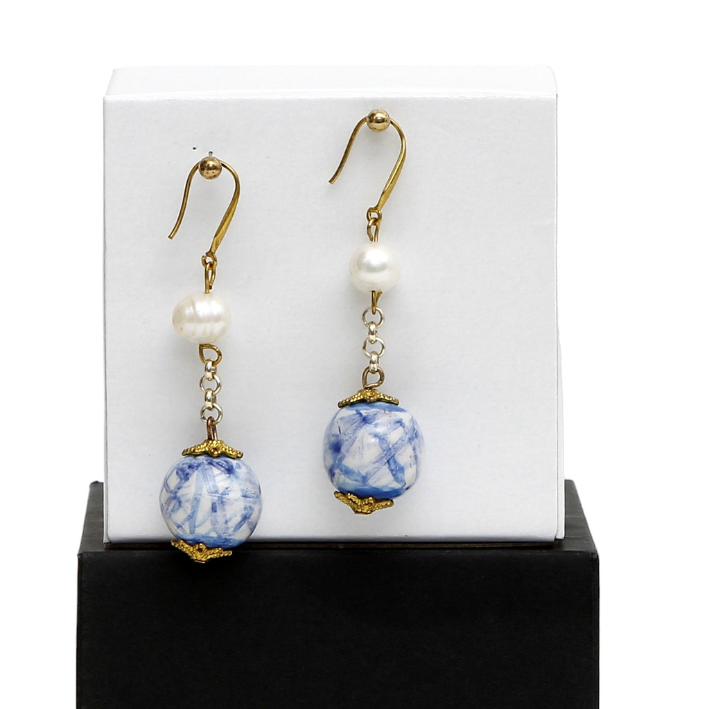 Murano MURRINA: Hand Blown Murano Glass Earrings - Design Alice - CELESTE/BLUE+MOTHER of Pearl Glass Beads